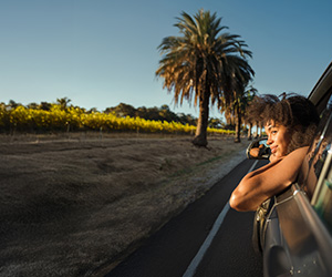 website-banner_25publicsale_girl-in-car_300x250_en-2